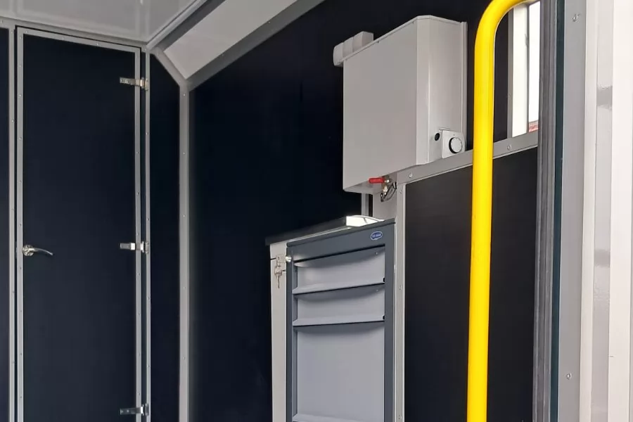 вантажний відсік в арм