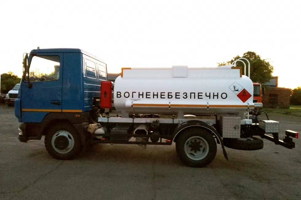 Черговий паливозаправник МАЗ з 1-секційною цистерною 5,5 м<sup loading=