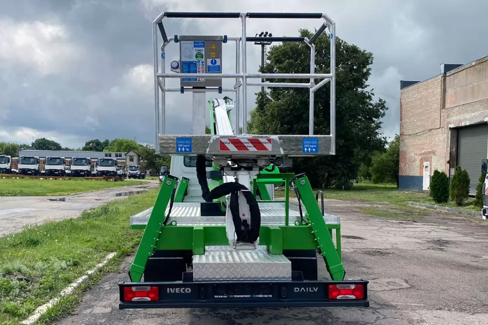 Виготовлено чергову 18-метрову автовишку Comet для клієнта нашого дилера, фото 2