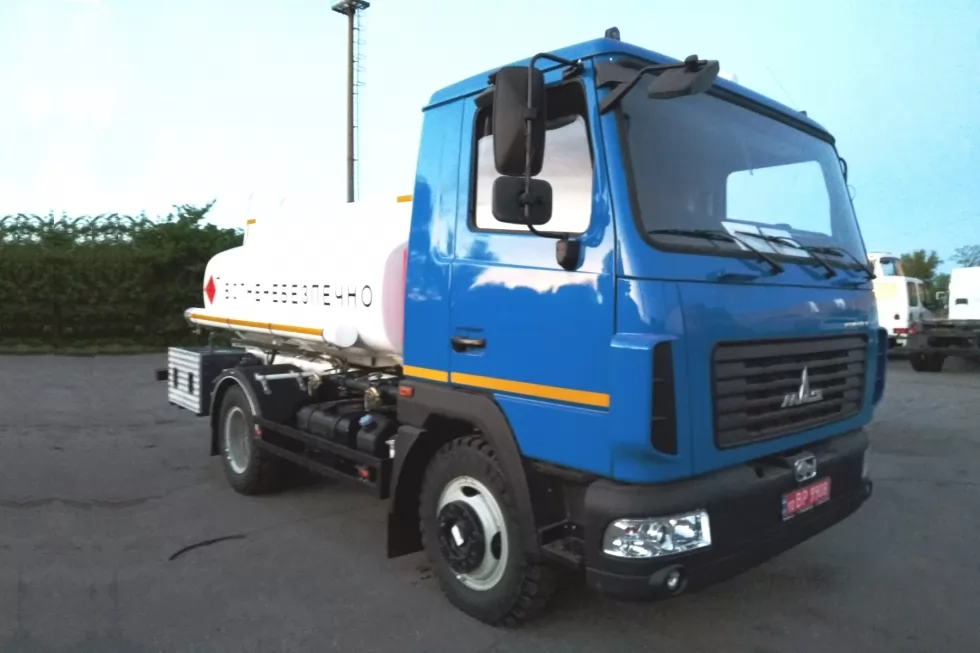 Черговий паливозаправник МАЗ з 1-секційною цистерною 5,5 м<sup loading=