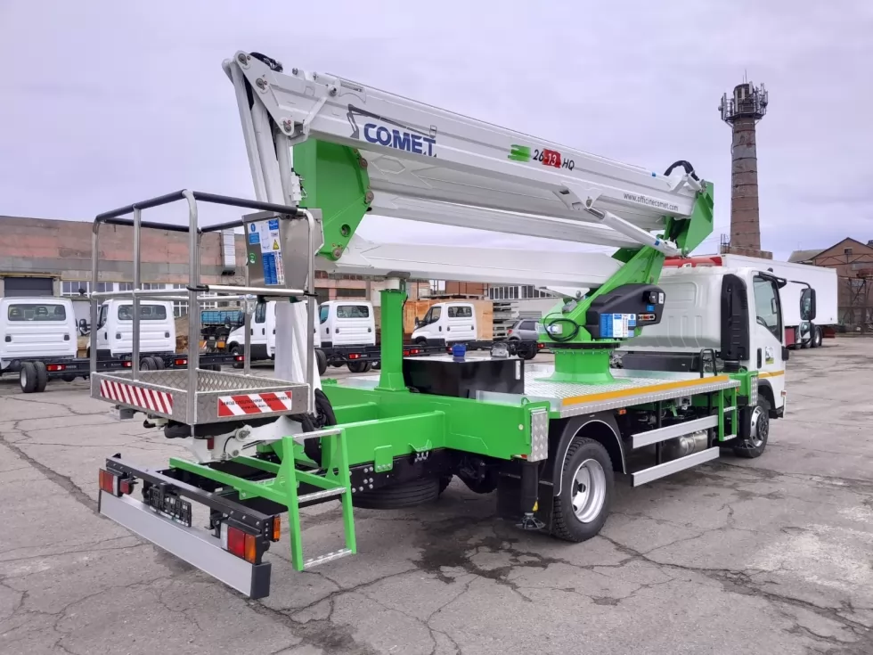 Виготовили автовишку з гуськом на базі ISUZU NQR 90, фото 9