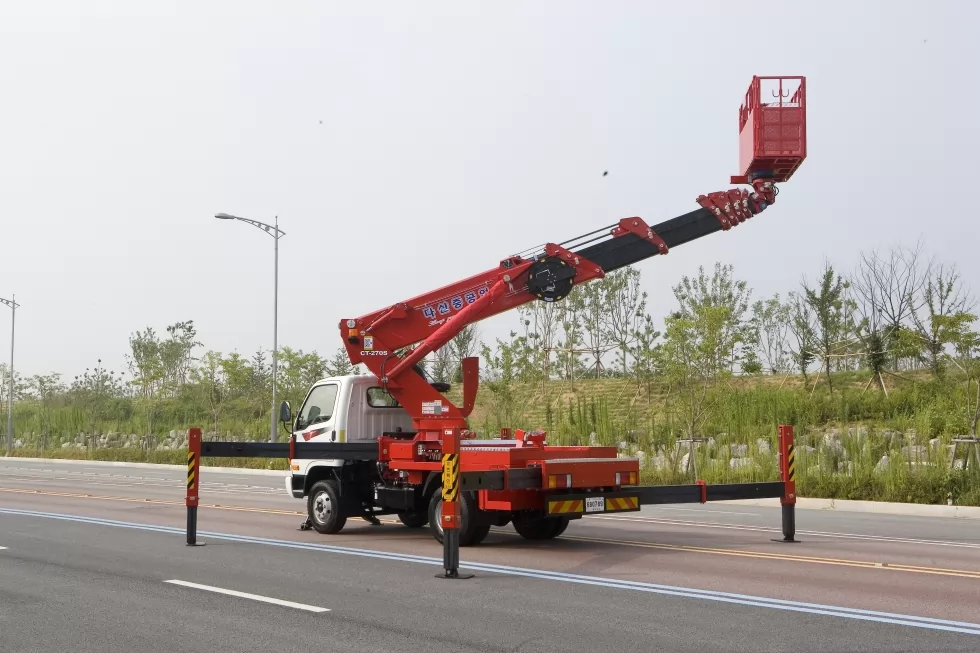 Автогідропідйомники DASAN в Україні - збирання та монтаж на шасі роблять на виробництві Техкомплект, фото 9