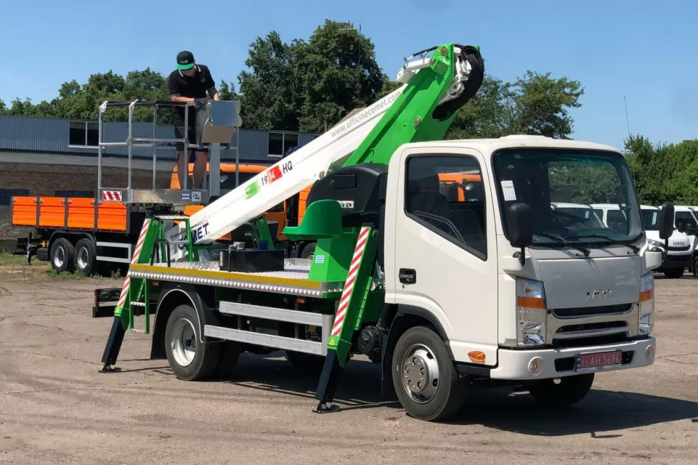 На Заводі спецтехніки Техкомплект вперше використали шасі JAC для монтажу автовишки Comet, фото 16