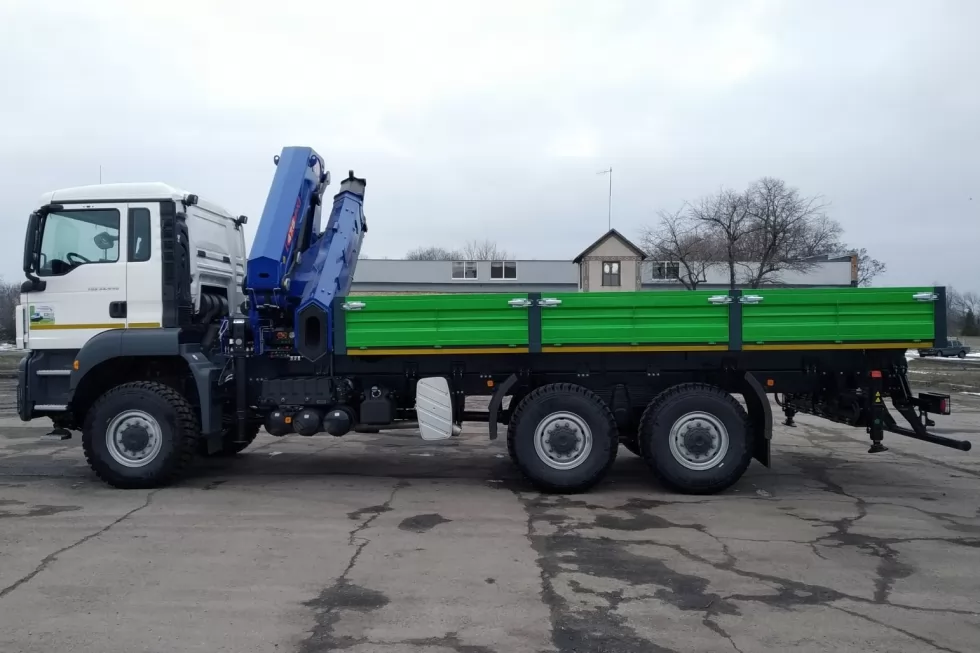 В Україні вперше зібрано та встановлено на MAN 10-тонні крани-маніпулятори PM, фото 4