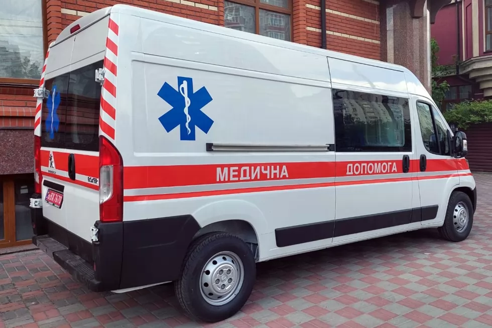Виготовлено автомобіль швидкої допомоги на базі Peugeot Boxer, фото 2