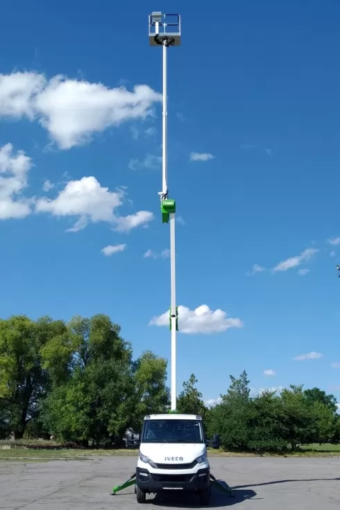 Здолбунівські комунальники придбали автогідропідйомник COMET із комбінованою стрілою, фото 11