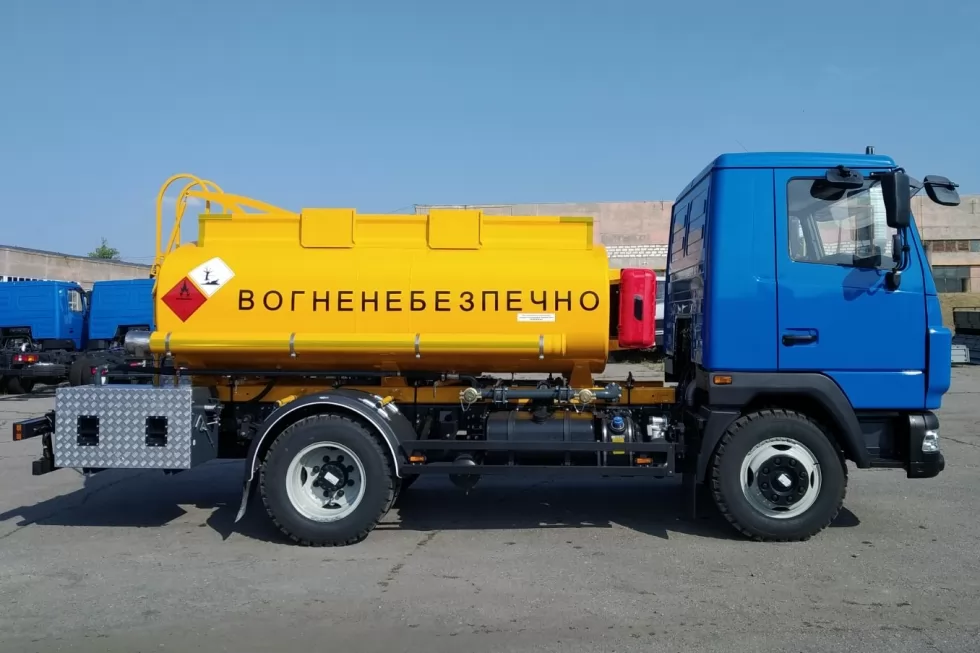 Виготовлено новий бензовоз із додатковим ящиком для зберігання шлангу., фото 3