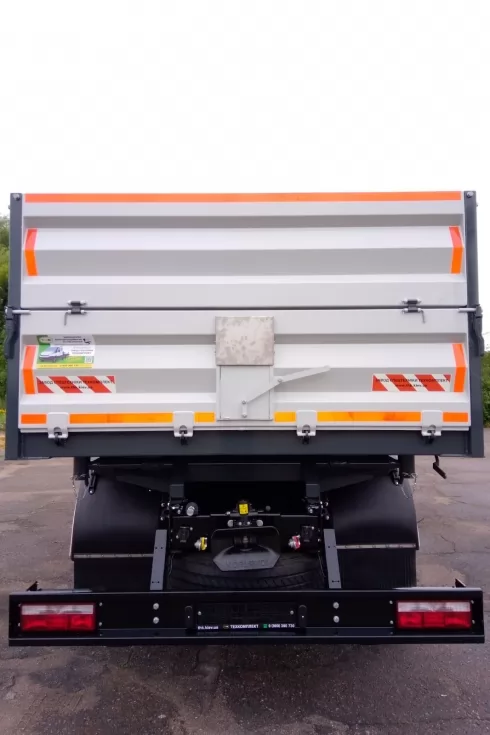 Новий самоскид Кошманівець вперше виготовлено на базі JAC N200, фото 4