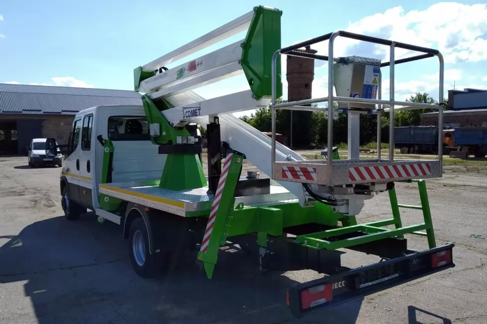 Здолбунівські комунальники придбали автогідропідйомник COMET із комбінованою стрілою, фото 13