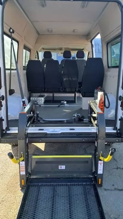 На базі PEUGEOT BOXER зроблено нову спецавтівку для перевезення осіб з обмеженими можливостями, фото 9