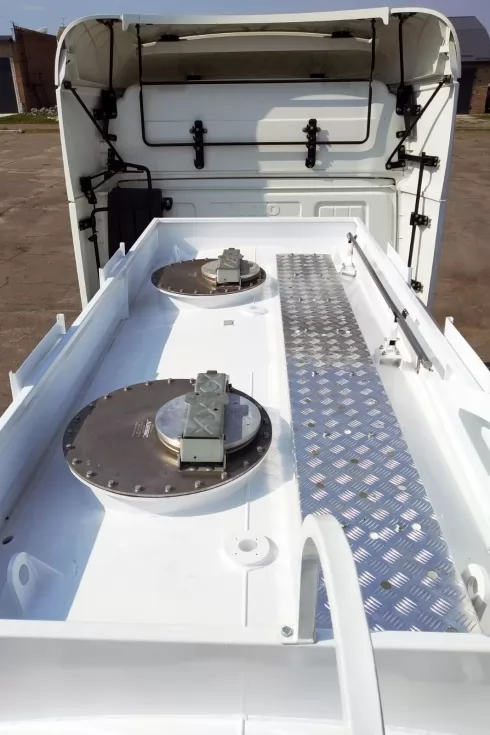 Техкомплект виконав перший монтаж автоцистерни на тягачі IVECO Stralis 400., фото 2