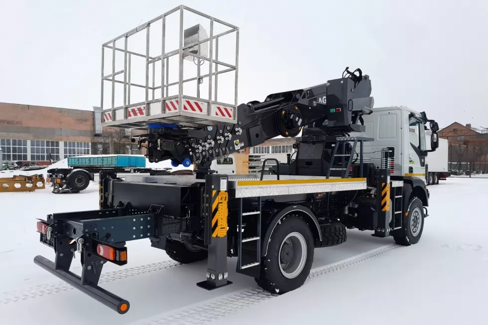 Для відновлення Донеччини зроблено новий потужний автогідропідіймач , фото 4