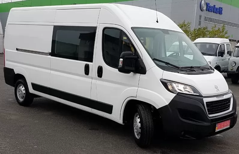 Вантажопасажирський автомобіль Peugeot BOXER вирушив до свого покупця, фото 2
