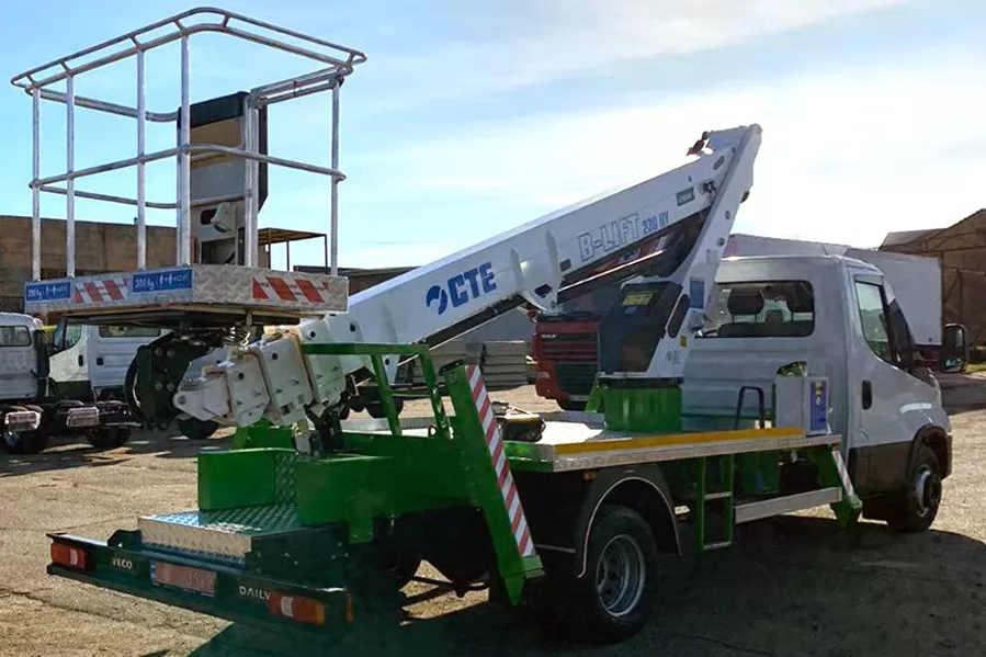 Нова автовишка з робочою висотою 22 м поїде до клієнта нашого харківського дилера, фото 1