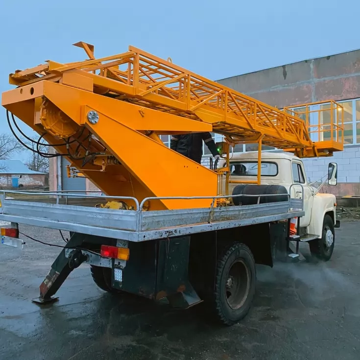 У сервісному центрі Техкомплект відремонтували 17-метрову автовежу, фото 2