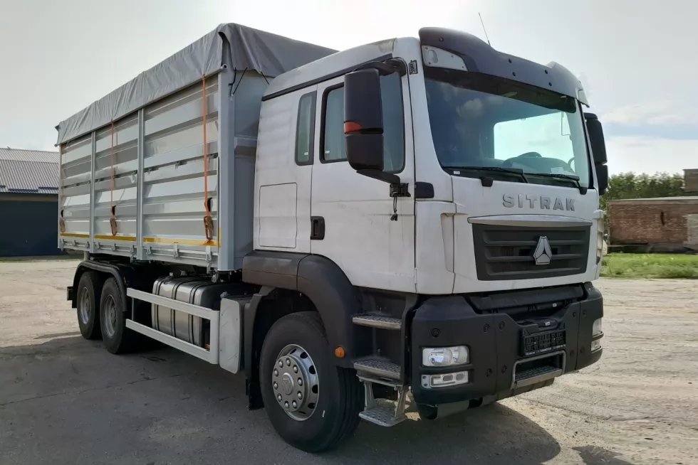 На завершальній стадії - партія зерновозів AGRiLine на базі SITRAK C7H 440, фото 3