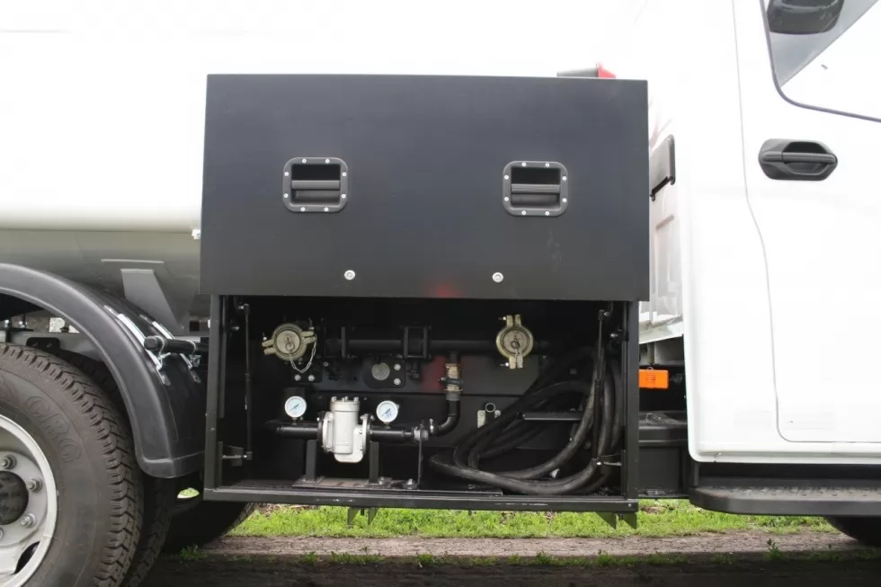 Автопаливозаправник - новий вид продукції нашого підприємства, фото 13