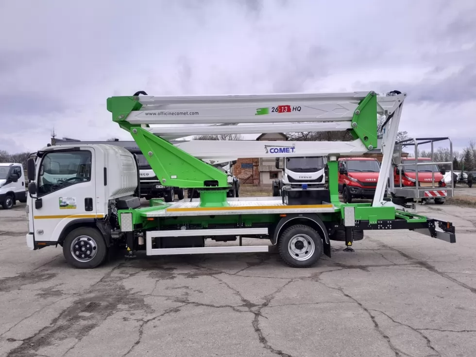 Виготовили автовишку з гуськом на базі ISUZU NQR 90, фото 12