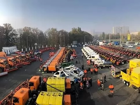 Спецтехніка Техкомплект представлена ​​у виставковій експозиції Київавтодор на ВДНГ, фото 2