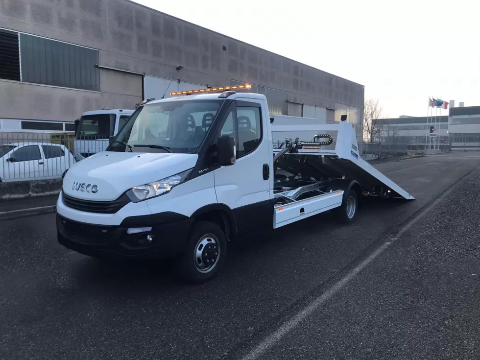 В Україні продаватимуться італійські евакуатори BOTTI, фото 25