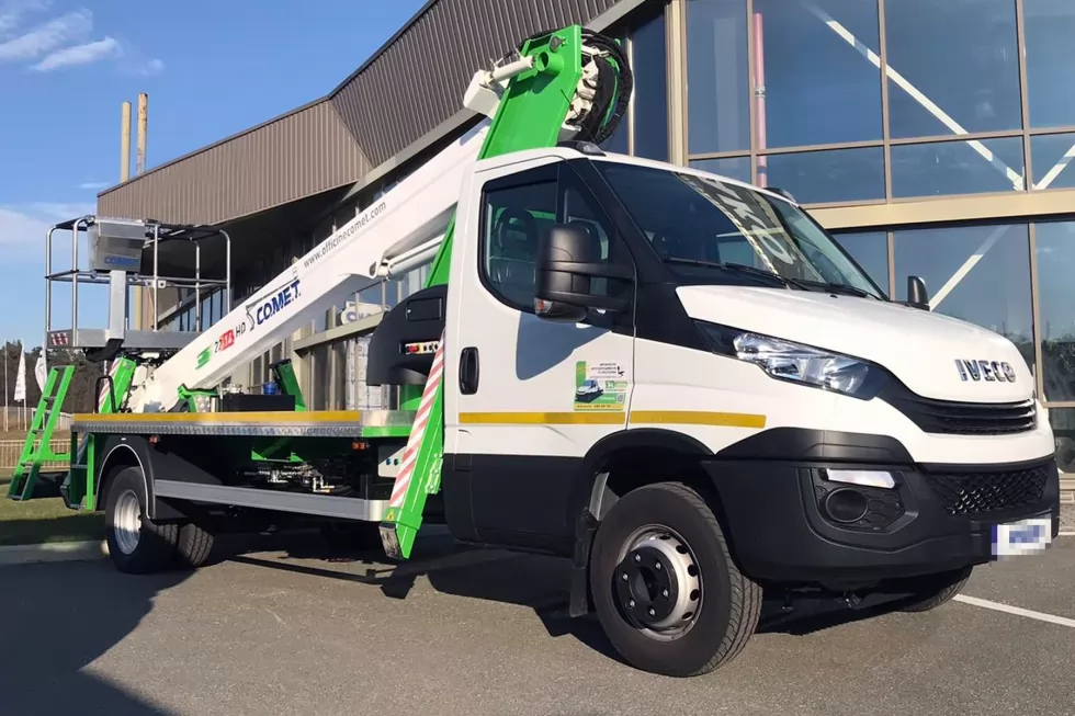 22-метрова автовишка COMET вперше в Україні встановлена на шасі IVECO, фото 2