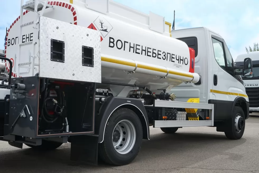 Готуються до відвантаження два автопаливозаправники APZ-4.0 на IVECO Daily 70c16, фото 14