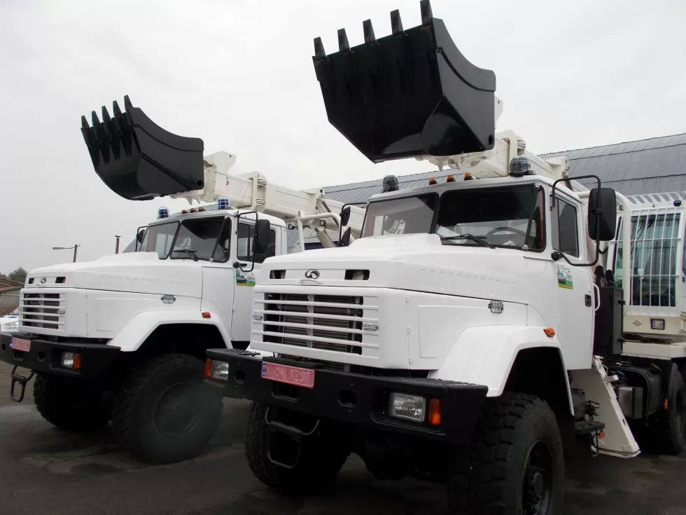 Зроблено першу партію екскаваторів-планувальників UDS-114 на базі КРАЗ-63221., фото 4