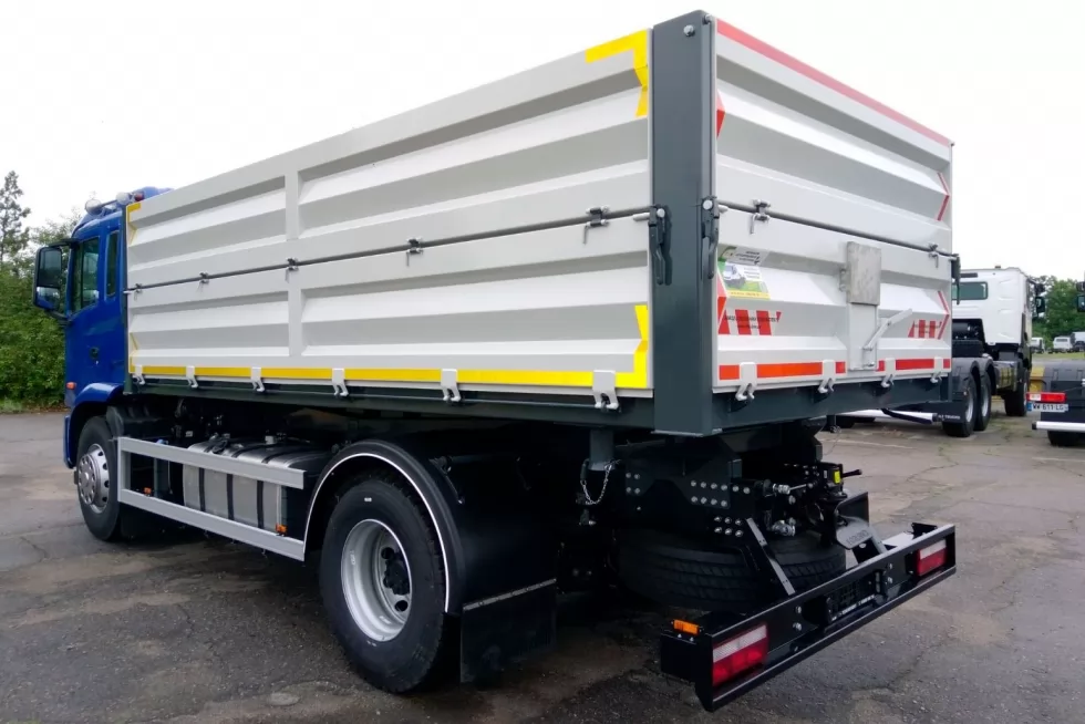 Новий самоскид Кошманівець вперше виготовлено на базі JAC N200, фото 2