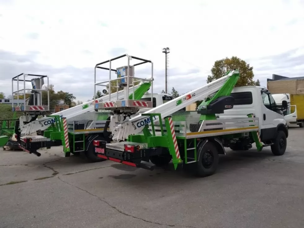 Виготовлено дві автовишки Comet на повнопривідних шасі IVECO, фото 4