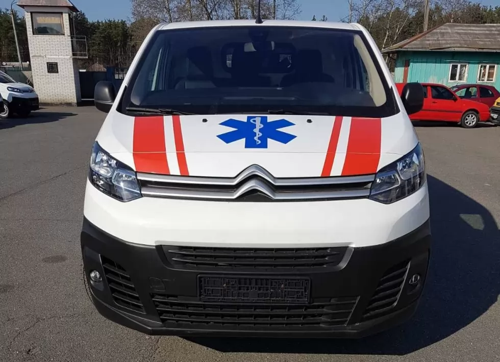 Черговий автомобіль швидкої допомоги вирушив до Тернополя, фото 6