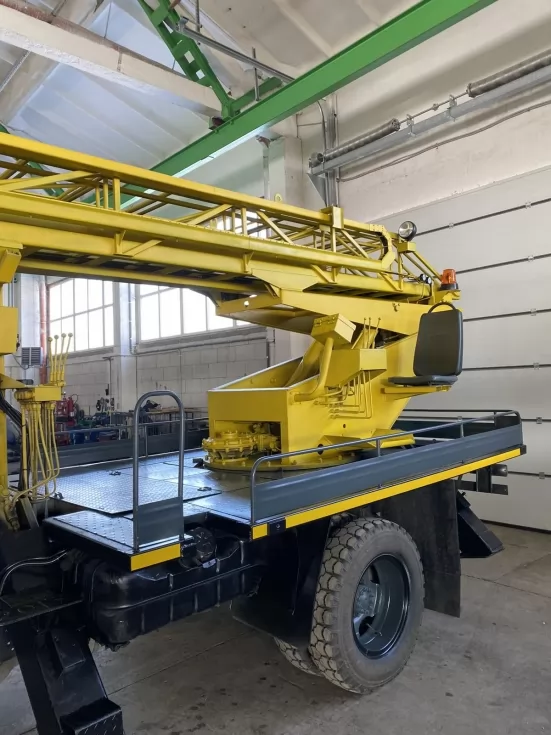 Виконано черговий капремонт старої автовишки АП-17, фото 12