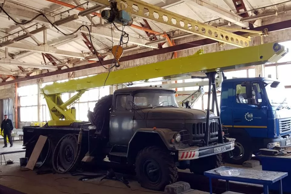 Техкомплект виконав капремонт ліктьового автогідропідйомника ВС-22-01 на базі ЗІЛ-131, фото 22