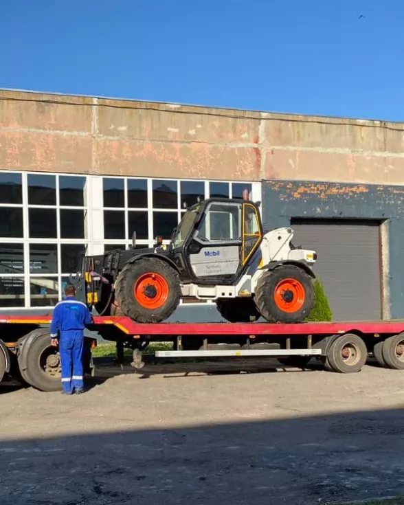 В сервісному центрі Техкомплект відремонтовано навантажувач BOBCAT T35100, фото 3