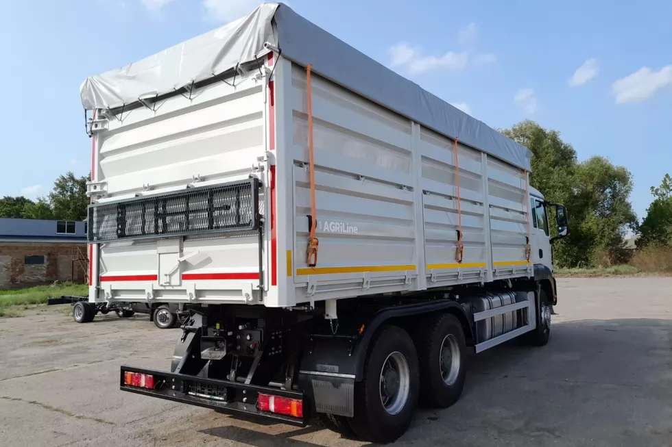 На завершальній стадії - партія зерновозів AGRiLine на базі SITRAK C7H 440, фото 6
