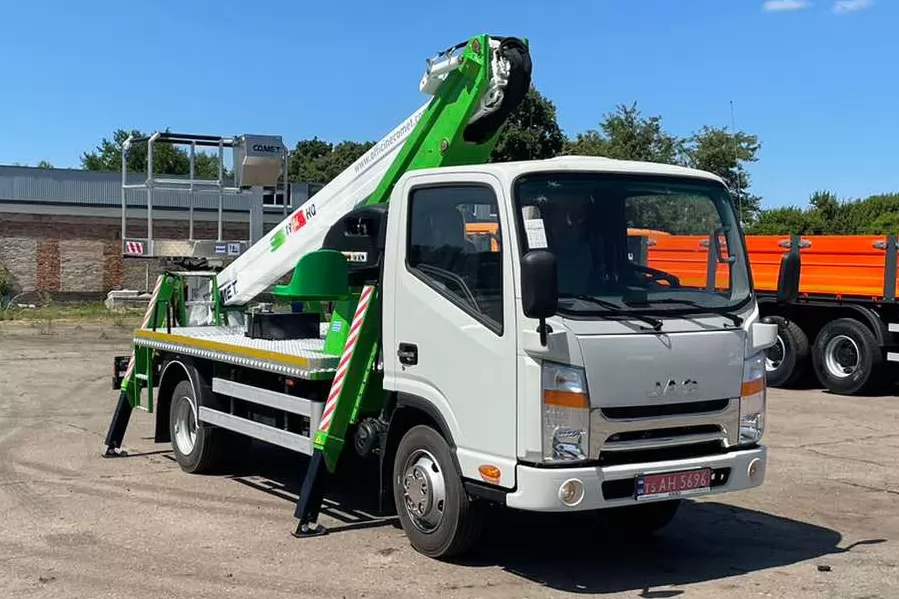На Заводі спецтехніки Техкомплект вперше використали шасі JAC для монтажу автовишки Comet, фото 20