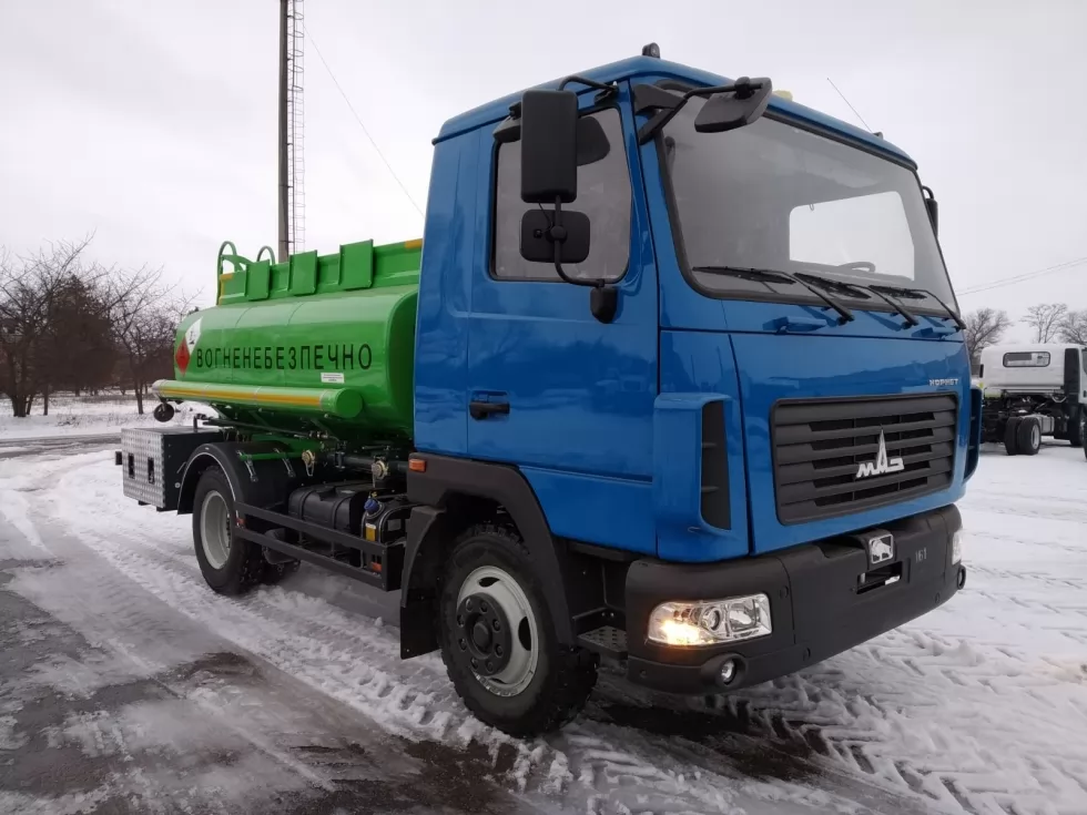 Для приватного постачальника дизпалива виготовлений 3-секційний паливозаправник АТЗ-5,5, фото 2