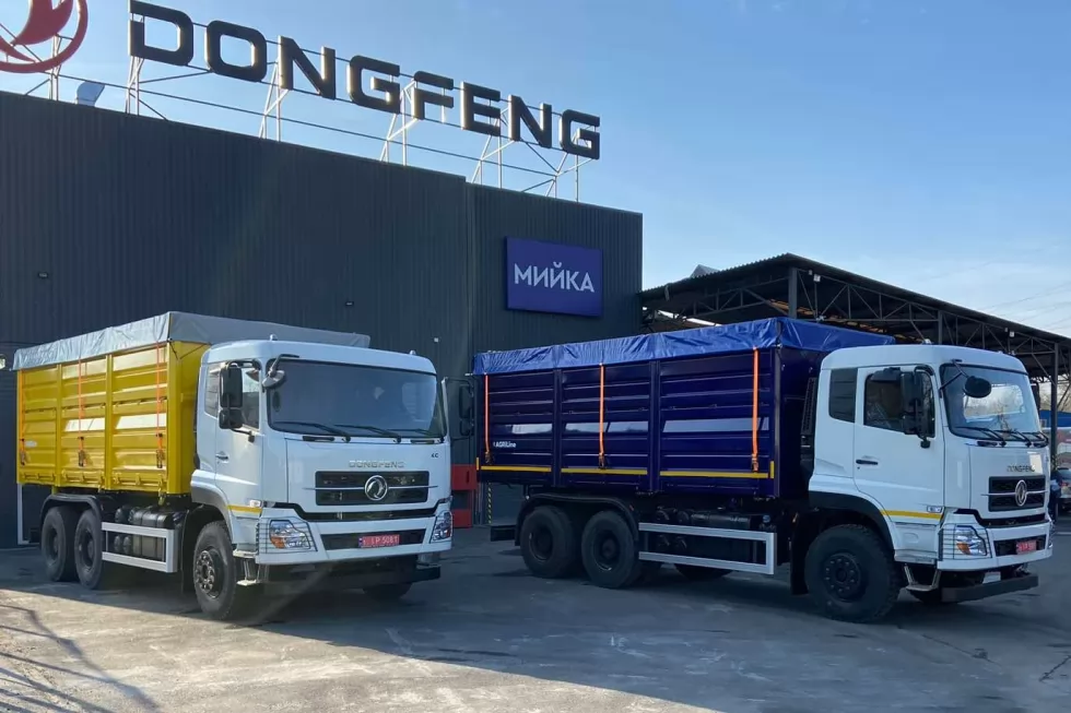 Ще два зерновози AGRiLine поїхали до своїх нових власників, фото 1