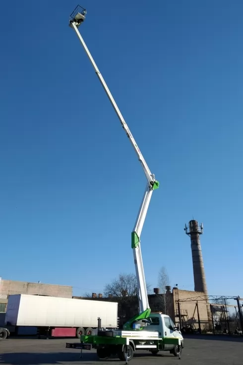 В Україні зібрано 28-метровий автогідропідйомник COMET із надрамником із суперміцної сталі Strenx 700, фото 17