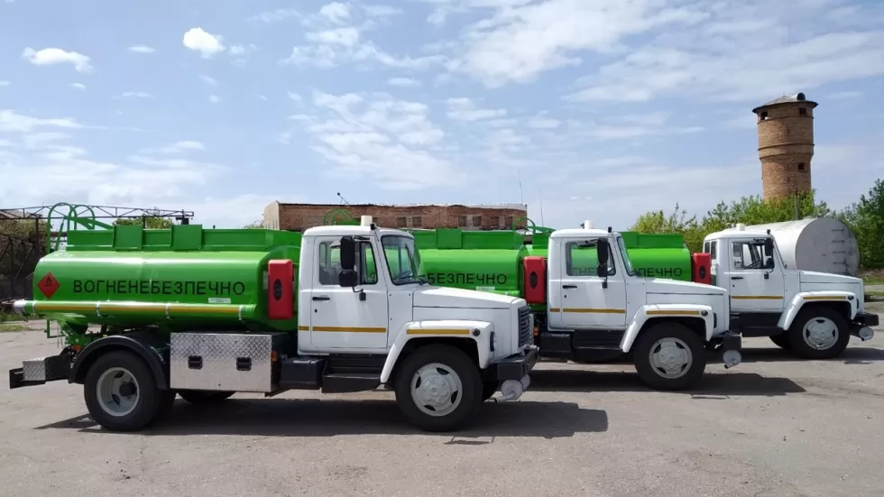 До Миколаївської області клієнту вирушили 3 автопаливозаправники на базі ГАЗ-3309, фото 1