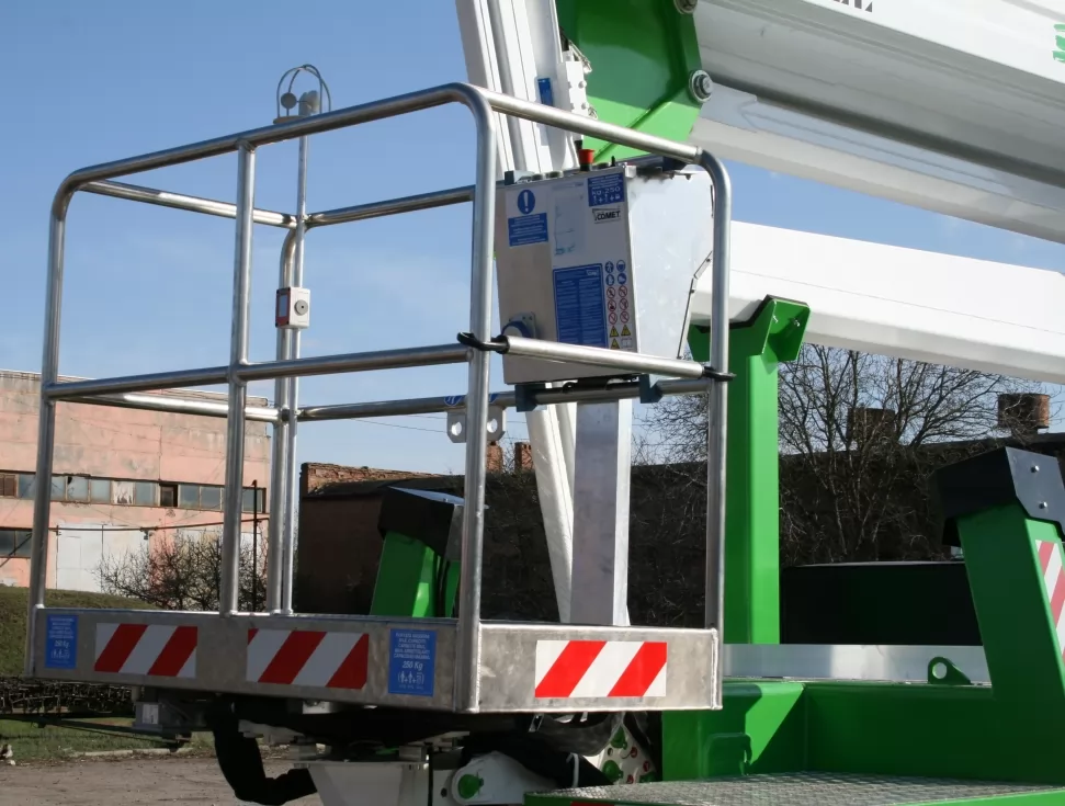 Виконано монтаж автогідропідйомників Comet на шасі КрАЗ, фото 7