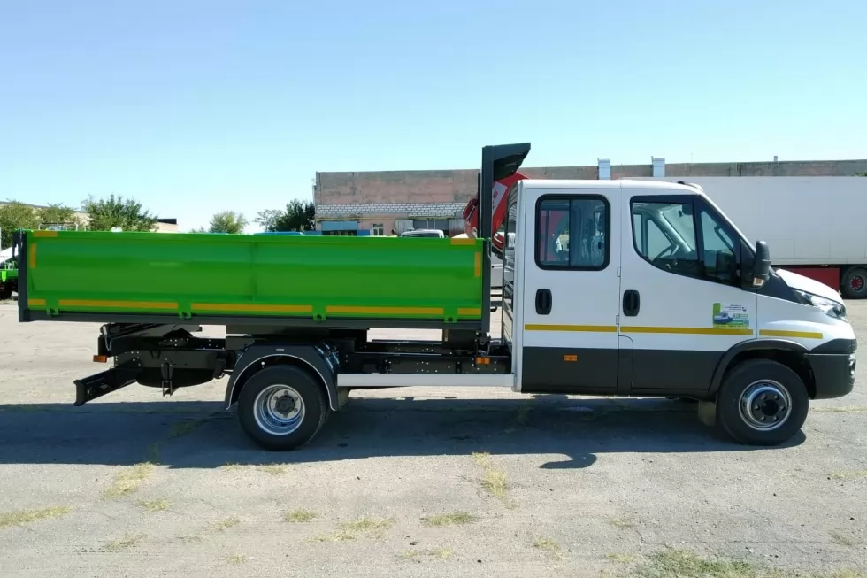У Маріуполі місцевий Зеленбуд користуватиметься самоскидами Техкомплект на базі IVECO, фото 3