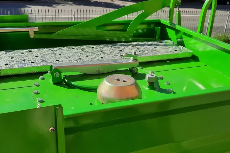 Агропідприємство Донецької області придбало фірмові автопаливозаправники та самоскид, фото 17