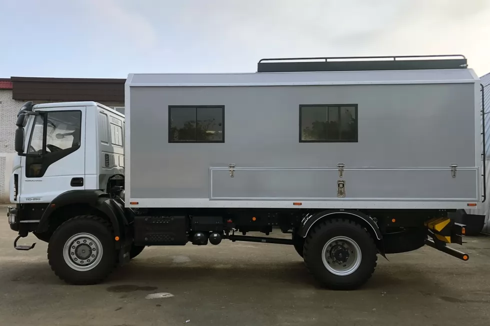 Нові бригадні автомобілі IVECO EuroCargo вирушили працювати на об'єкти Укренерго, фото 2