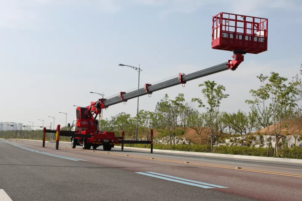 Автогідропідйомники DASAN в Україні - збирання та монтаж на шасі роблять на виробництві Техкомплект, фото 8