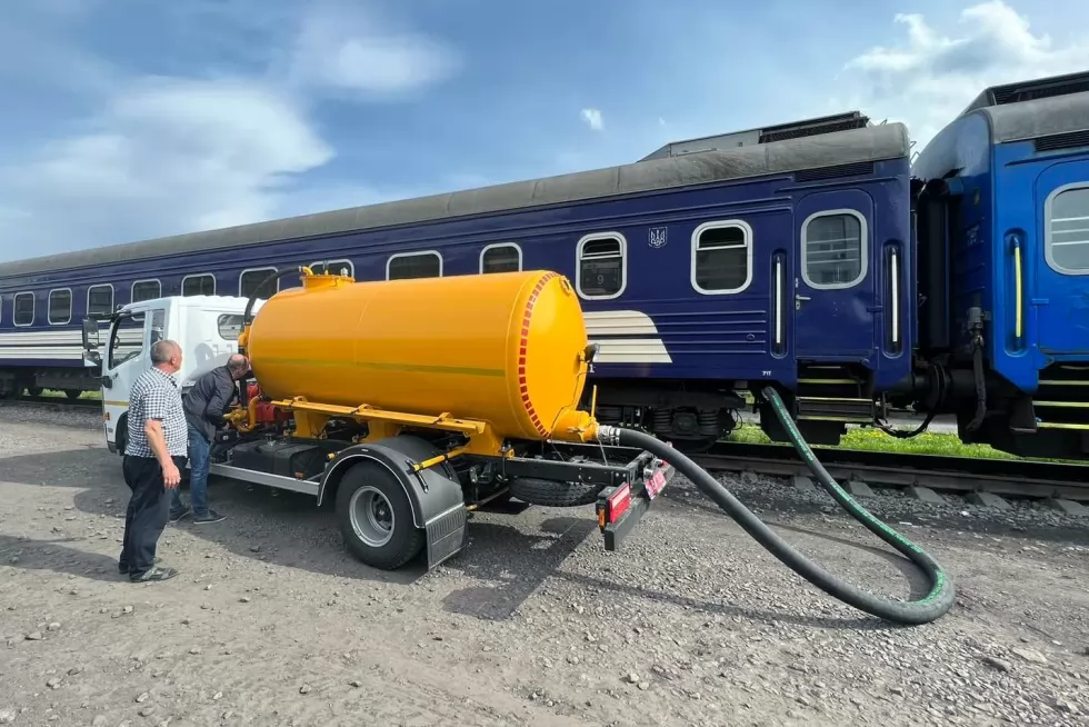 вакуумна машина