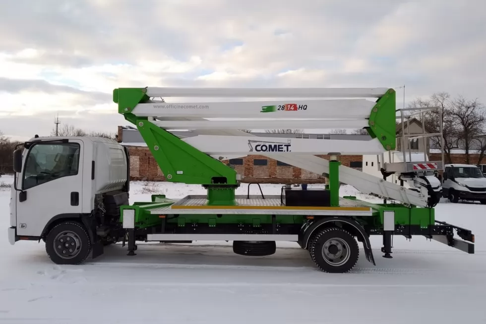 ISUZU NPR 75L - нове базове вантажне шасі для монтажу автогідропідйомників Comet, фото 11