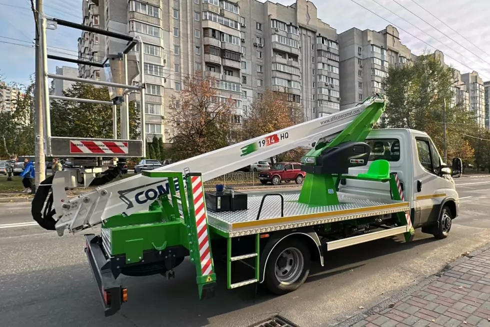 Дві 18-метрові автовишки Comet виготовлено для потреб Запорізької та Херсонської областей, фото 3