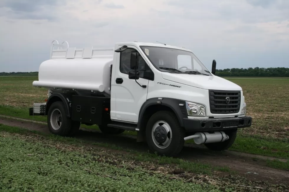 Автопаливозаправник - новий вид продукції нашого підприємства, фото 2