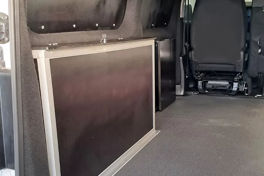 купити вантажно пасажирські автомобілі