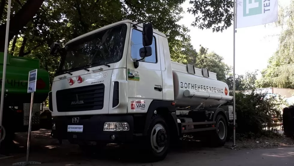 На ПАТ УКРНАФТА будуть перевозити та вести облік палива за допомогою нашої спецтехніки, фото 2